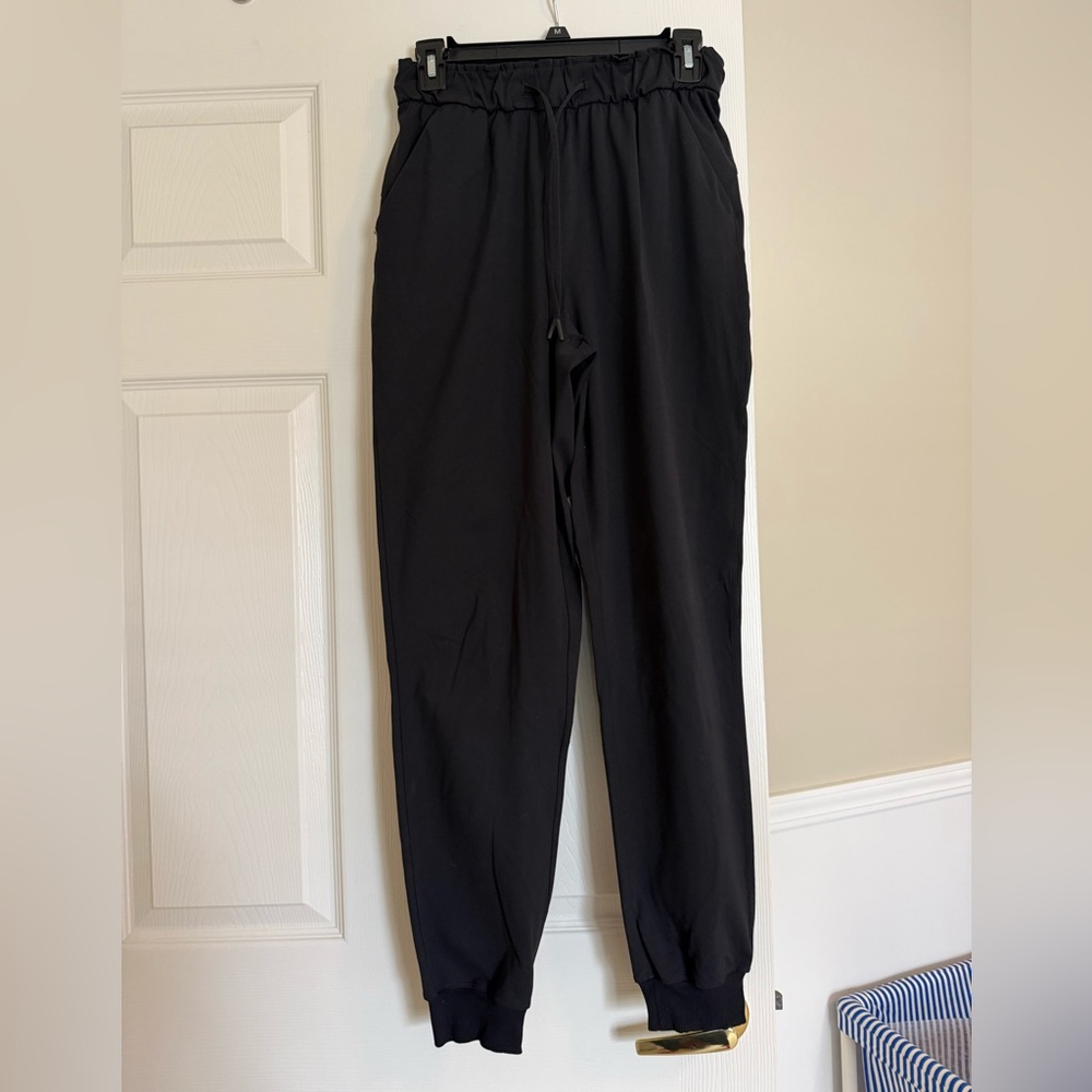 Lululemon dark grey joggers